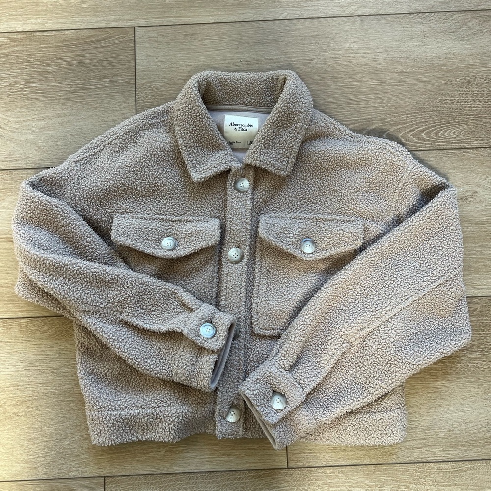 Abercrombie & Fitch women’s Tan Teddy Sherpa Jacket size M